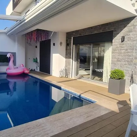 Ultra Lux Rezidans Isitmali Ozel Havuzlu Apartamento