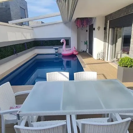 Ultra Lux Rezidans Isitmali Ozel Havuzlu Apartamento Çeşme